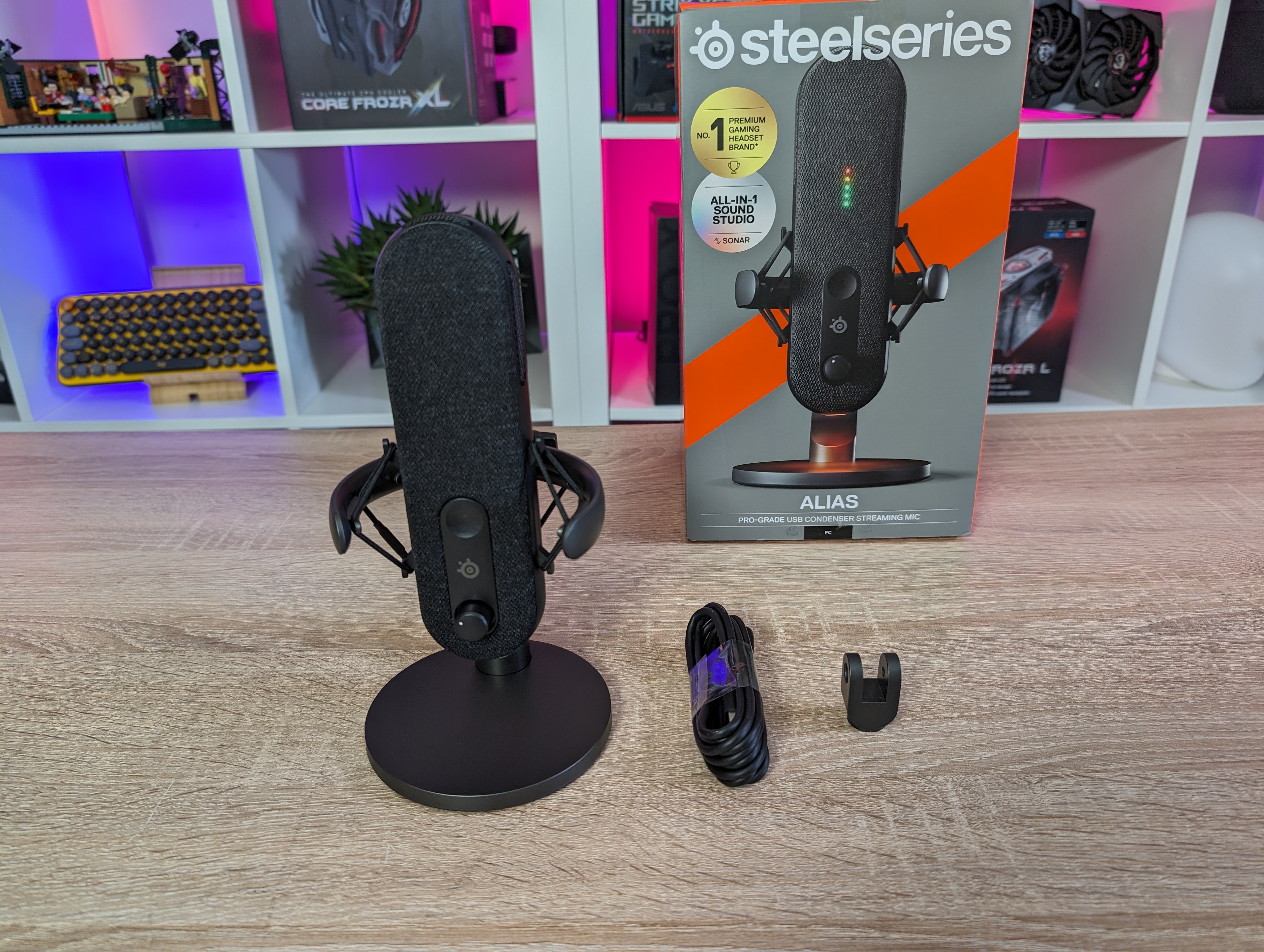 SteelSeries Alias accessory USB gaming microphone.jpg